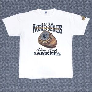 Vintage 1996 Russell Athletic White NY Yankees World Series Champions Ring Tee